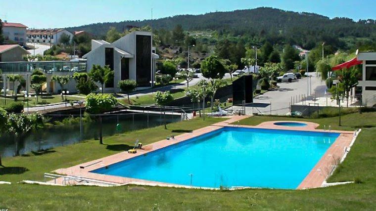 Hotel Montemuro Castro Daire Exteriör bild
