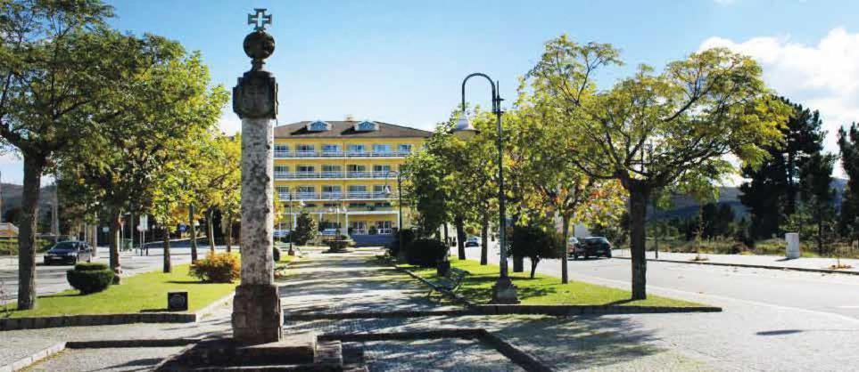 Hotel Montemuro Castro Daire Exteriör bild